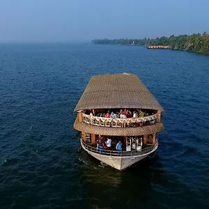 Cosy Premium Houseboats Botel Alappuzha