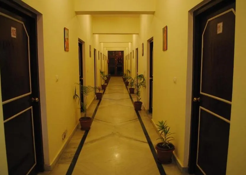 Spot On 22768 Hotel Ambika Palace Agra  3*, Agra (Uttar Pradesh) India